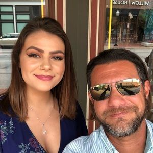 Meet your Posher, Rene